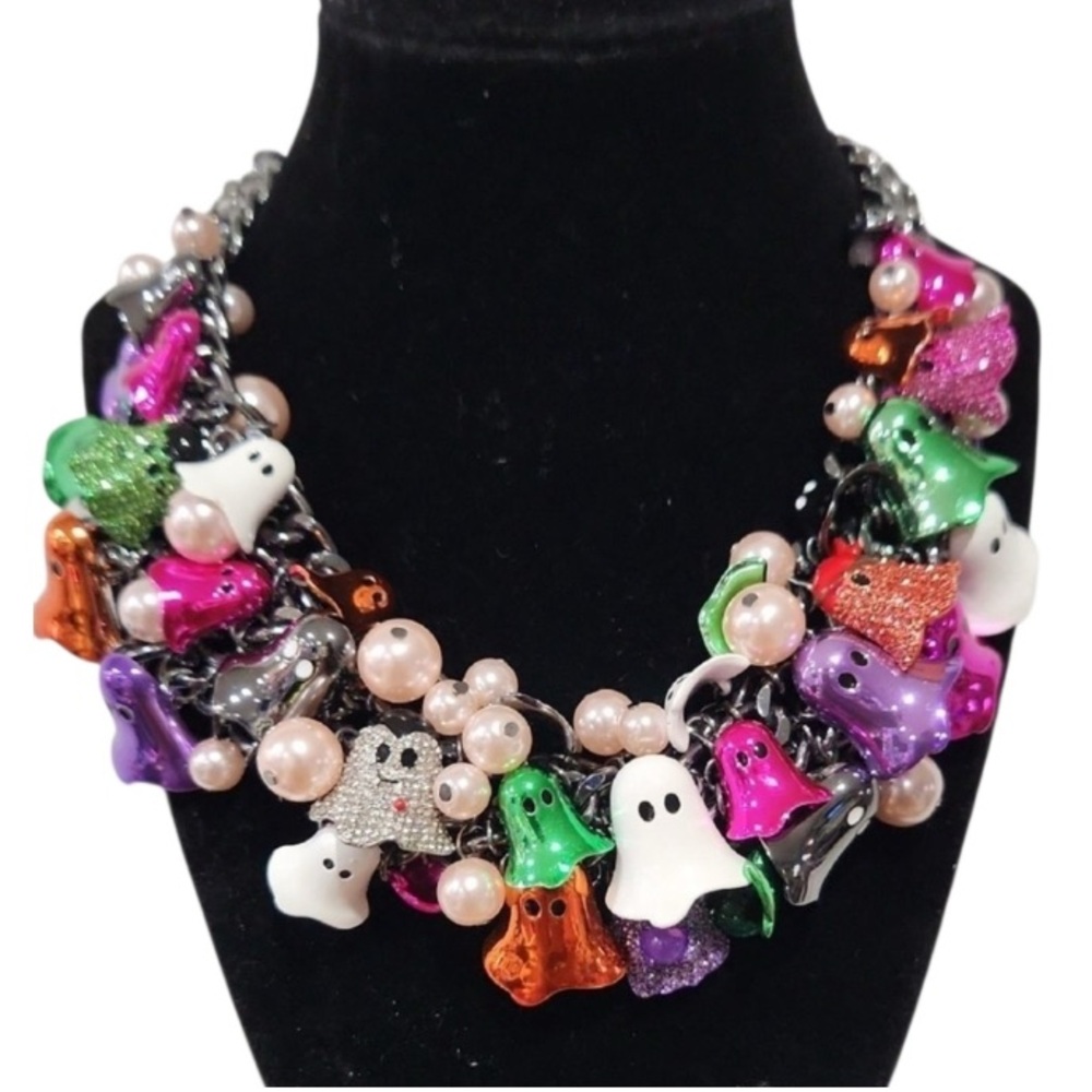 NWT ⚜️🖤⚜️ Betsey Johnson 2025 Limited Edition Ghost Charm Statement Necklace - Picture 11 of 16